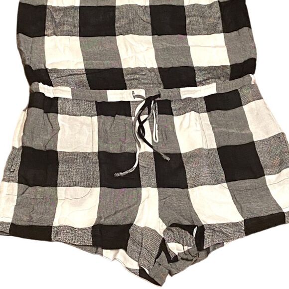 Cloth And Stone 📦 - Picture 7 of 8